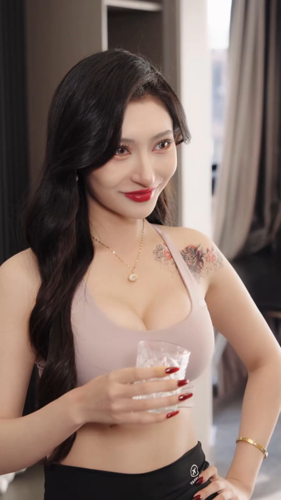 图片[3]-易碎玫瑰&一朵脆弱的玫瑰&A Fragile Rose(全集)王安忆、张一湉-午夜剧场