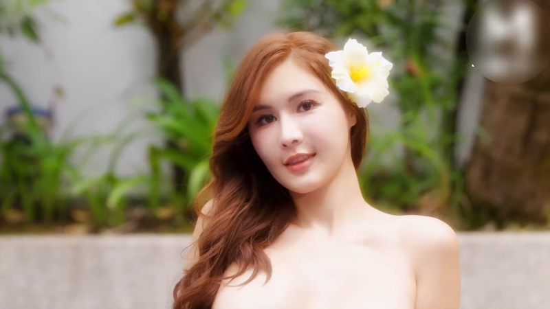 夏⽇美乳少妇的按摩体验（成人大尺度）-午夜剧场